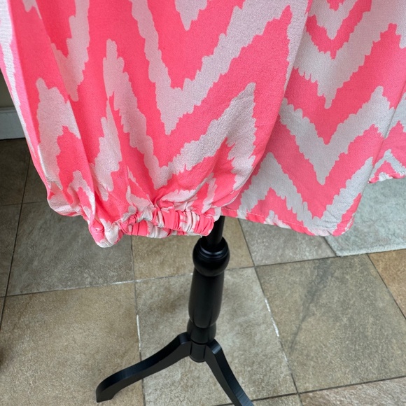 Lilly Pulitzer Elsa Silk Top - Size M - Picture 7 of 11